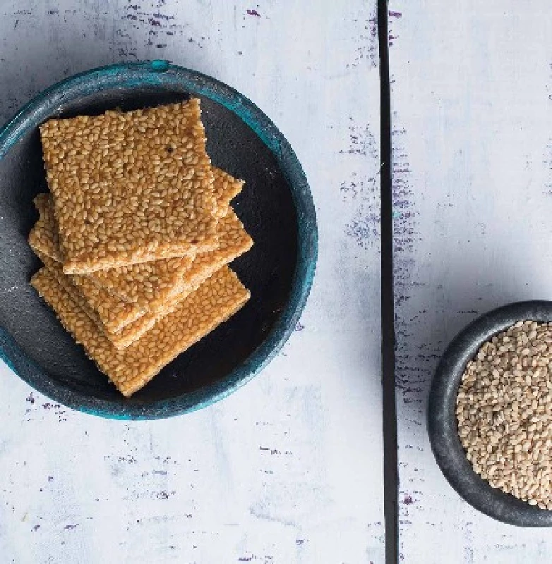 Almond House Till Chikki, 250 g-1.webp